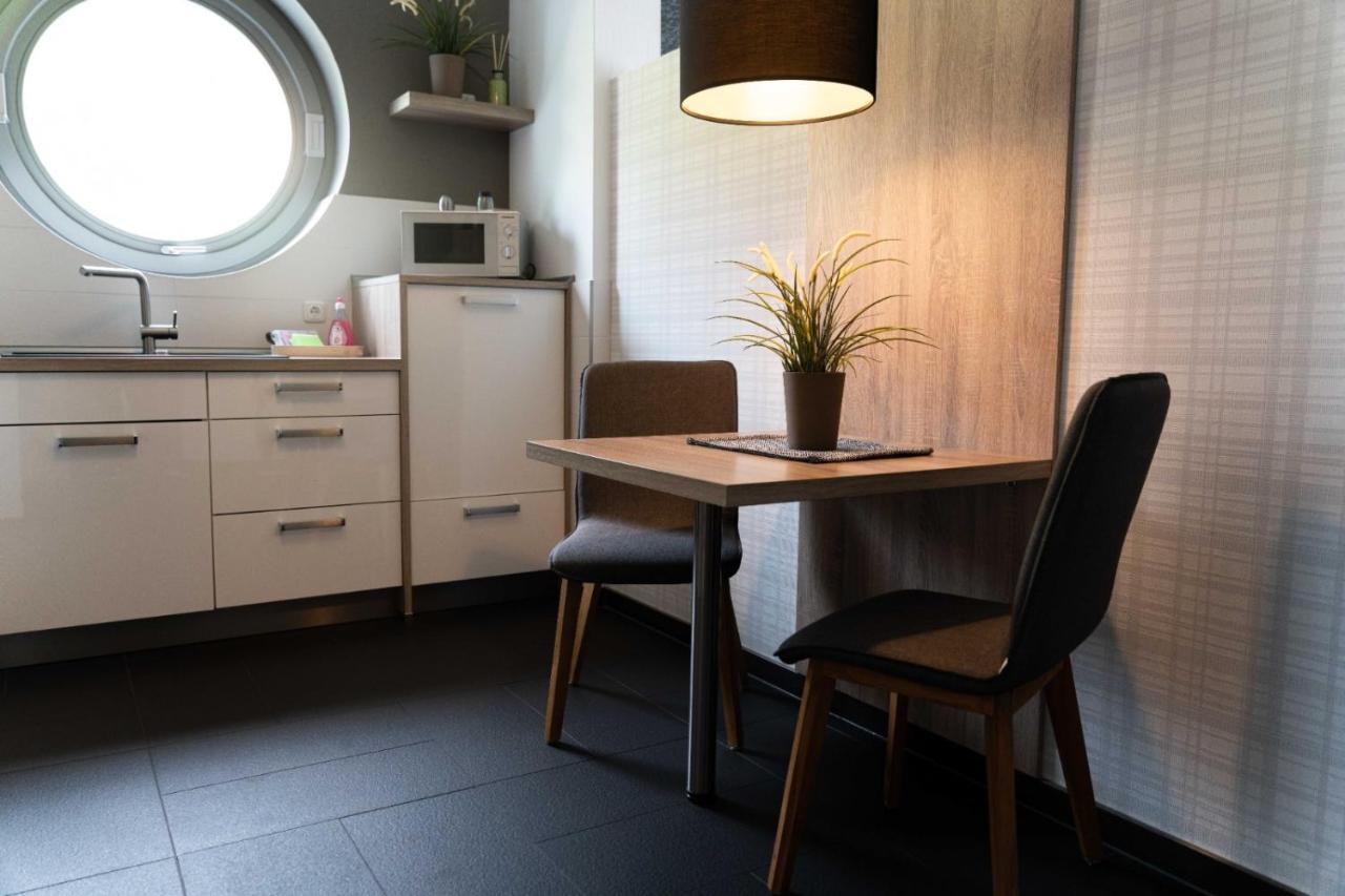 Monopol Apartments แวร์นิกโกโรเดอ ภายนอก รูปภาพ