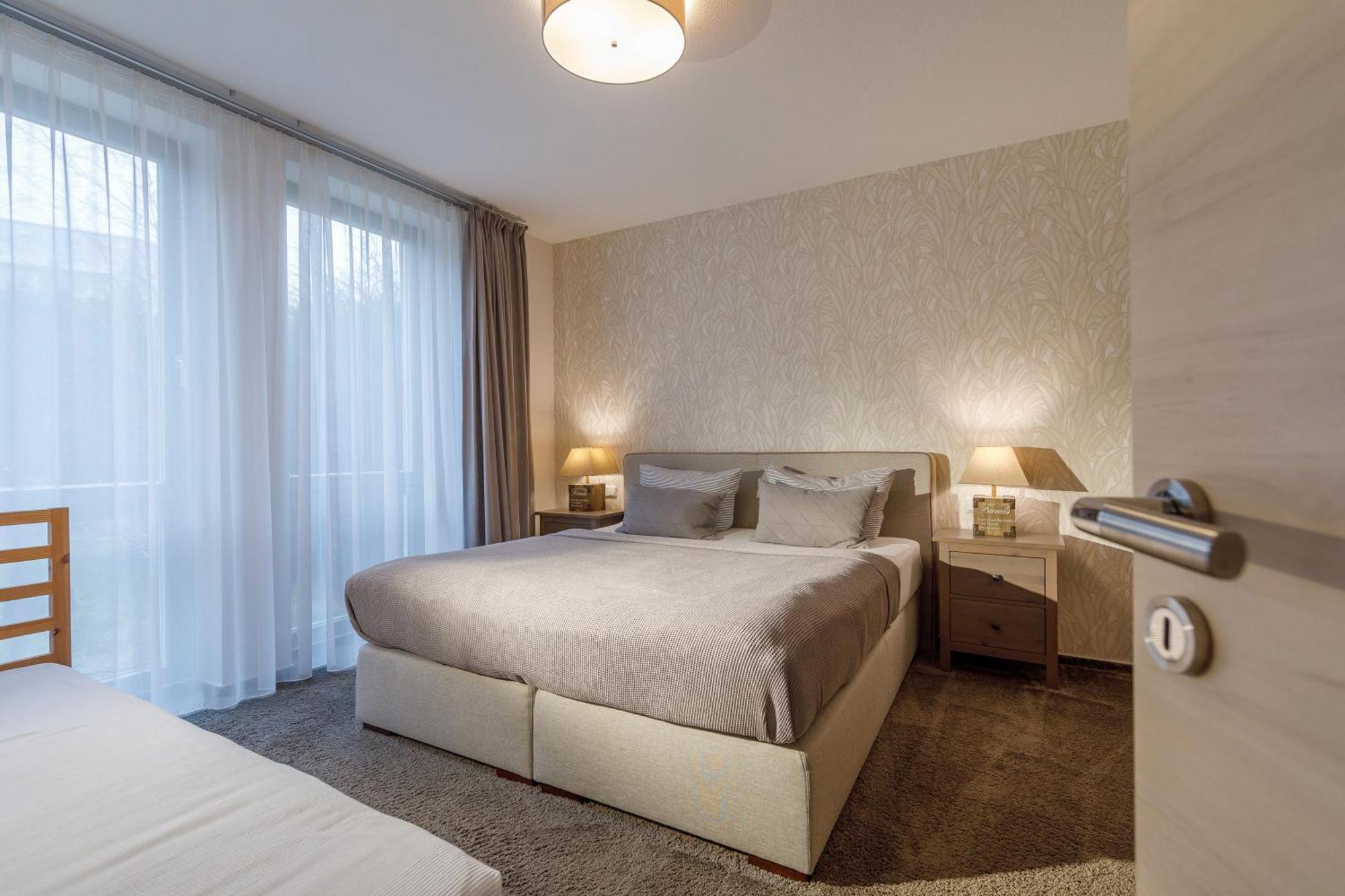 Monopol Apartments แวร์นิกโกโรเดอ ภายนอก รูปภาพ